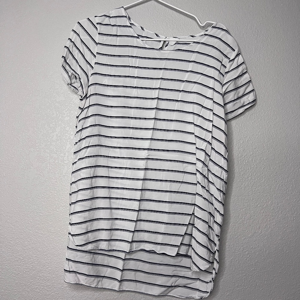 Old Navy keyhole (back) shirt